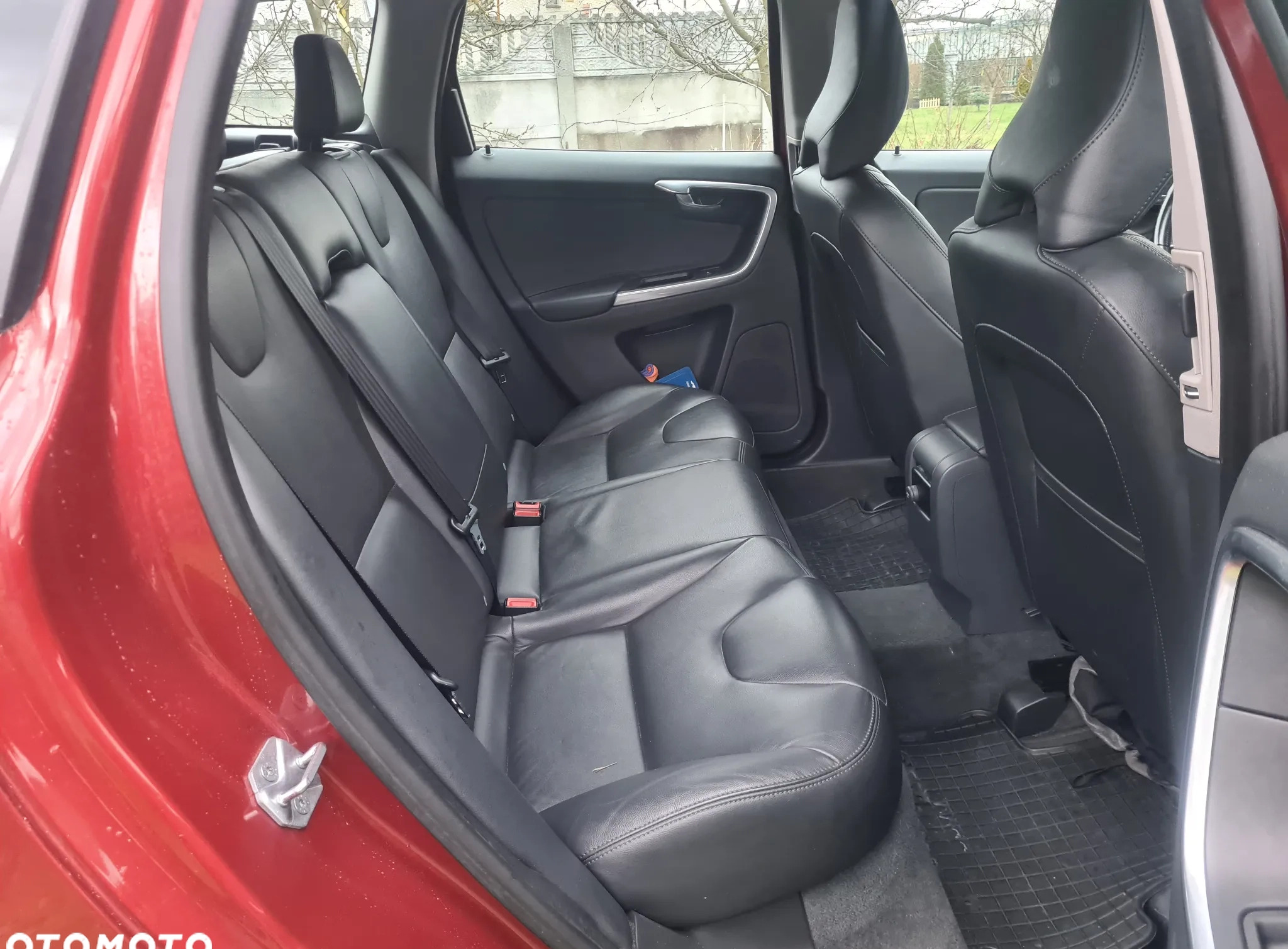 Volvo XC 60 cena 84000 przebieg: 128500, rok produkcji 2015 z Jasień małe 172